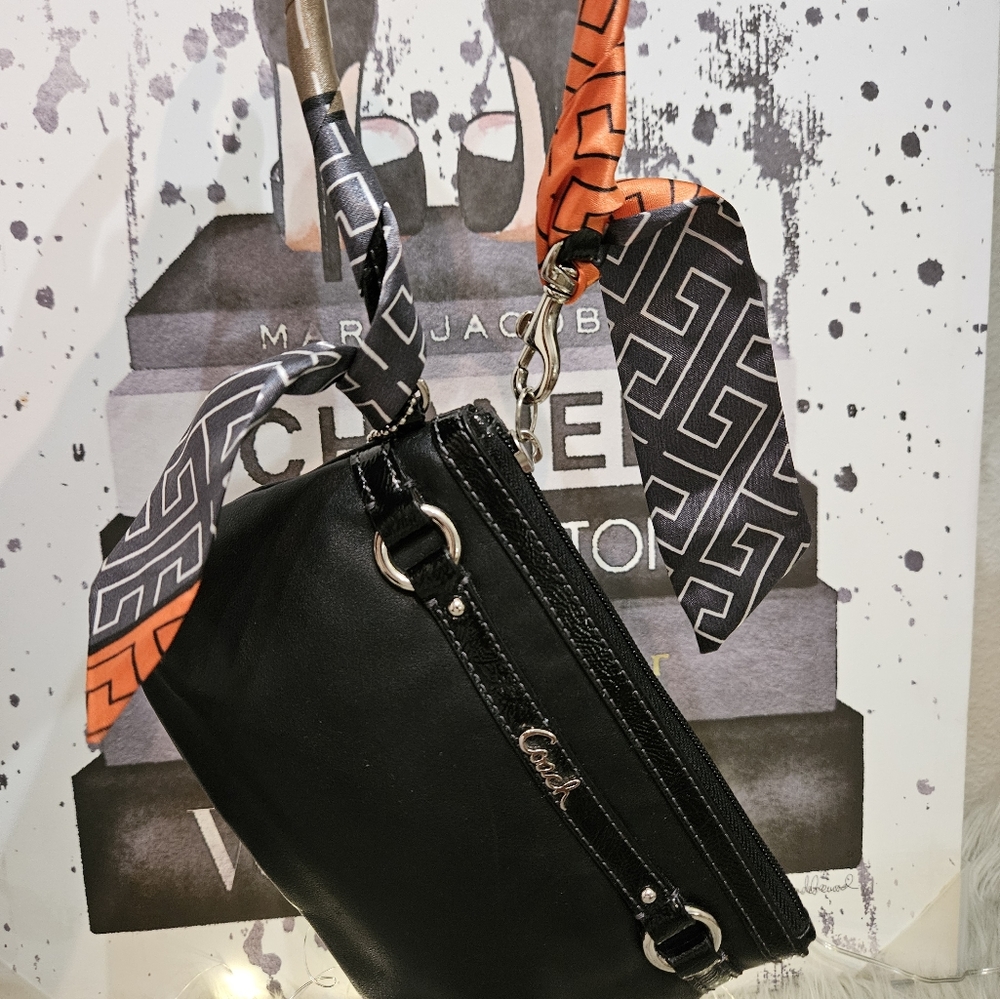 Authentic Coach Wristlet - Picture 4 of 10
